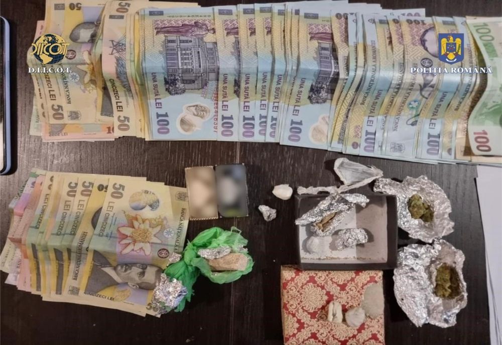 Trei bărbaţi reţinuţi de procurorii DIICOT, după ce au fost prinşi în flagrant vânzând heroină