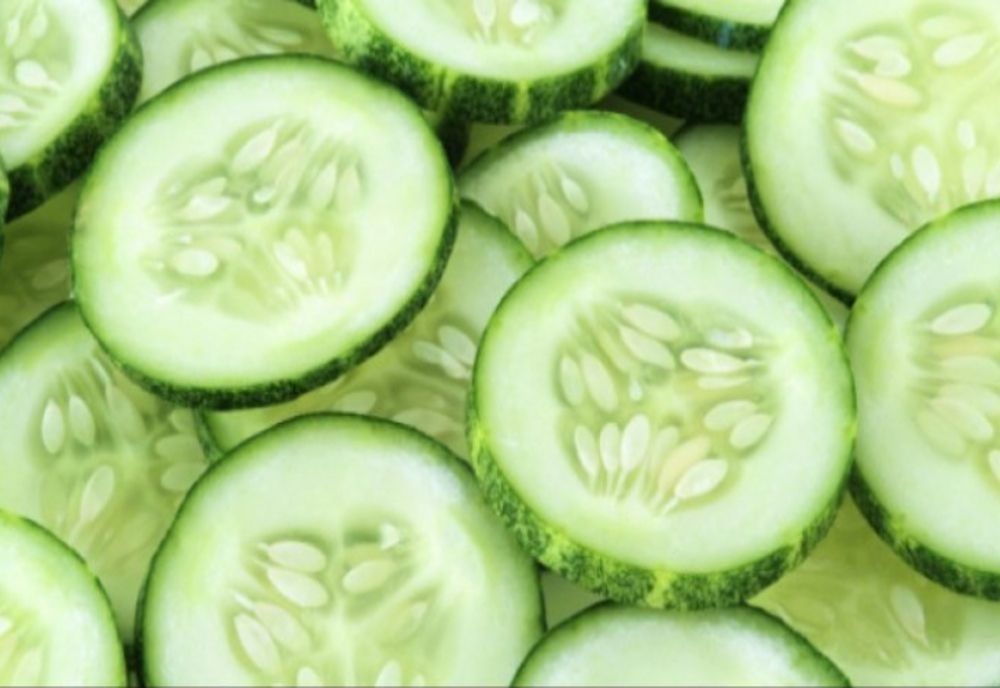 A mâncat castraveți în fiecare zi și ceva suprinzător s-a întâmplat. Ce spun medicii