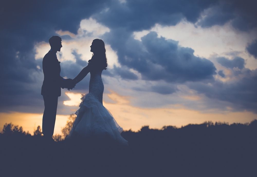 Primești bani ca să nu divorțezi. Duma de Stat pregăteşte un proiect pentru a asigura „trăinicia” familiilor ruse