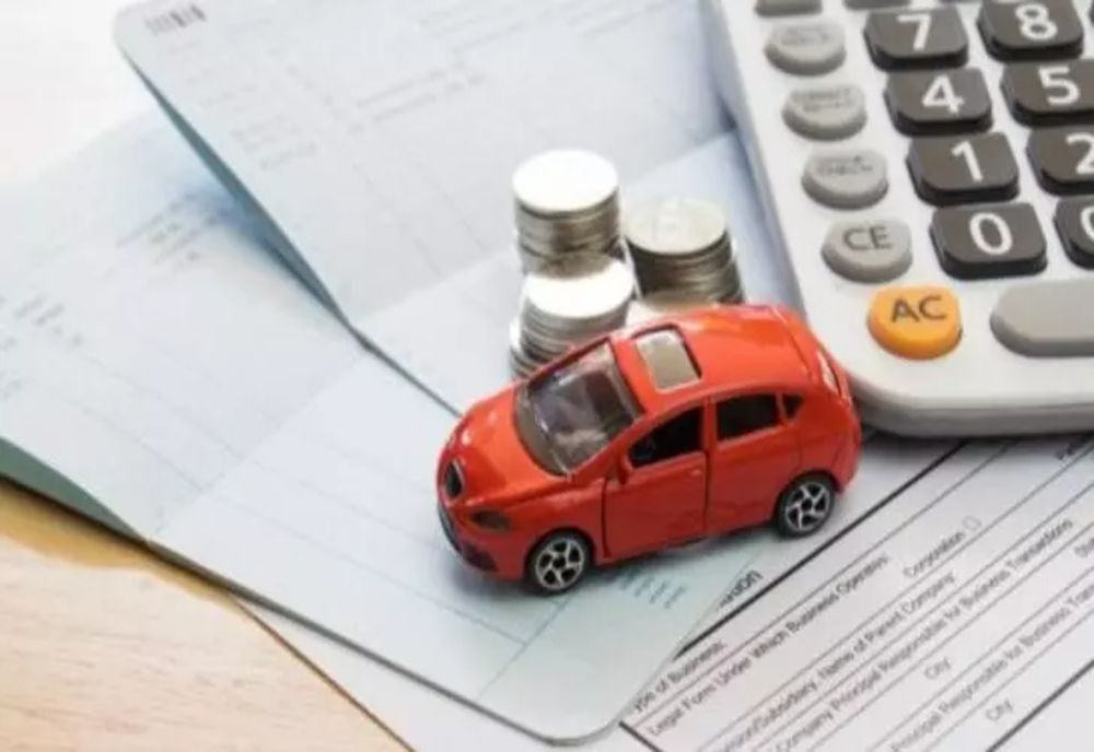 Plafonarea tarifelor RCA, prelungită până la finalul anului 2023. Anunțul premierului