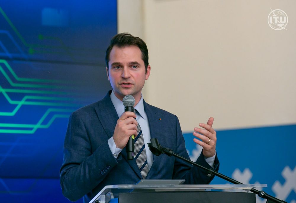 BURDUJA ASIGURĂ CĂ ROMÂNIA NU SE VA CONFRUNTA CU PENE DE CURENT DE PAȘTE: ”PRINCIPALII FURNIZORI AI SERVICIILOR DE STOCARE DE ENERGIE SUNT PREGĂTIȚI. NU AVEM MOTIVE DE ÎNGRIJORARE”