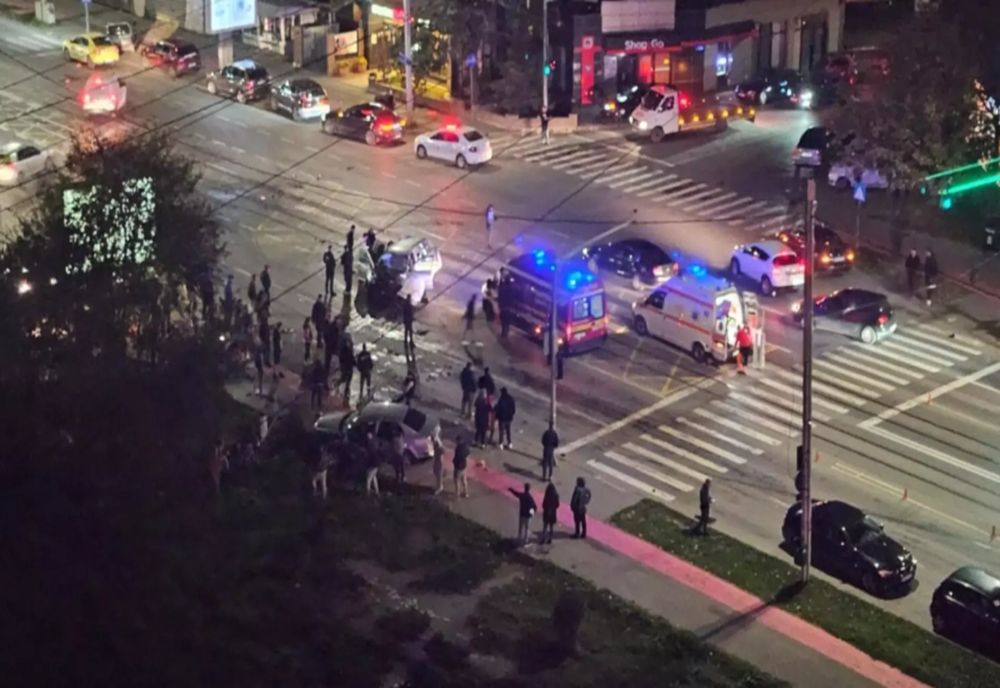 ACCIDENT GRAV ÎN IAȘI - 7 VICTIME. PIETONI SPULBERAȚI PE TROTUAR DUPĂ COLIZIUNEA A DOUĂ MAȘINI