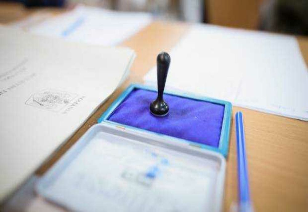 AEP: TERMENELE PENTRU ÎNSCRIEREA LA VOTUL ÎN STRĂINĂTATE. PESTE 3.200 DE CERERI DEJA ÎNREGISTRATE