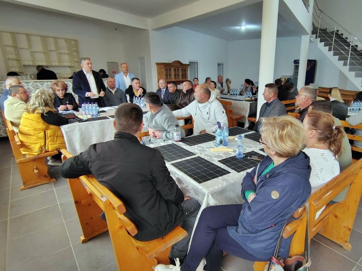 PARTIDUL-AUR-CONTINUA-LUPTA-CU-SISTEMUL-TOXIC-IN-JUDEȚUL-IASI