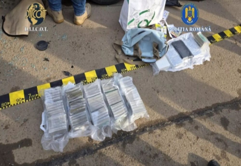 Traficanții de droguri din București nu mai au frică de nimeni. Momentul în care lovesc mașina agenților antidrog și rănesc 2 polițiști - VIDEO