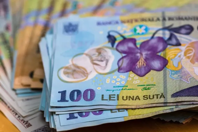 Criză bugetară în România: 20.000 de angajați riscă să rămână fără salarii. Spitalele și ambulanțele, în pericol