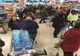 Isterie la Iași după ce au fost confirmate mai multe cazuri de coronavirus! Magazinele, luate cu asalt - FOTO