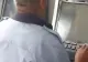 Scene incredibile. Polițist în uniformă prins când juca la păcănele