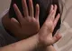 CAZ ȘOCANT ÎN JUDEȚUL IAȘI: UN BĂIAT DE 7 ANI, OPERAT DUPĂ CE A FOST BĂTUT CU O SCÂNDURĂ CU CUIE DE PROPRIUL TATĂ