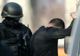 Săltați de polițiști în urma unor PERCEHZIŢII! De ce sunt acuzați tinerii